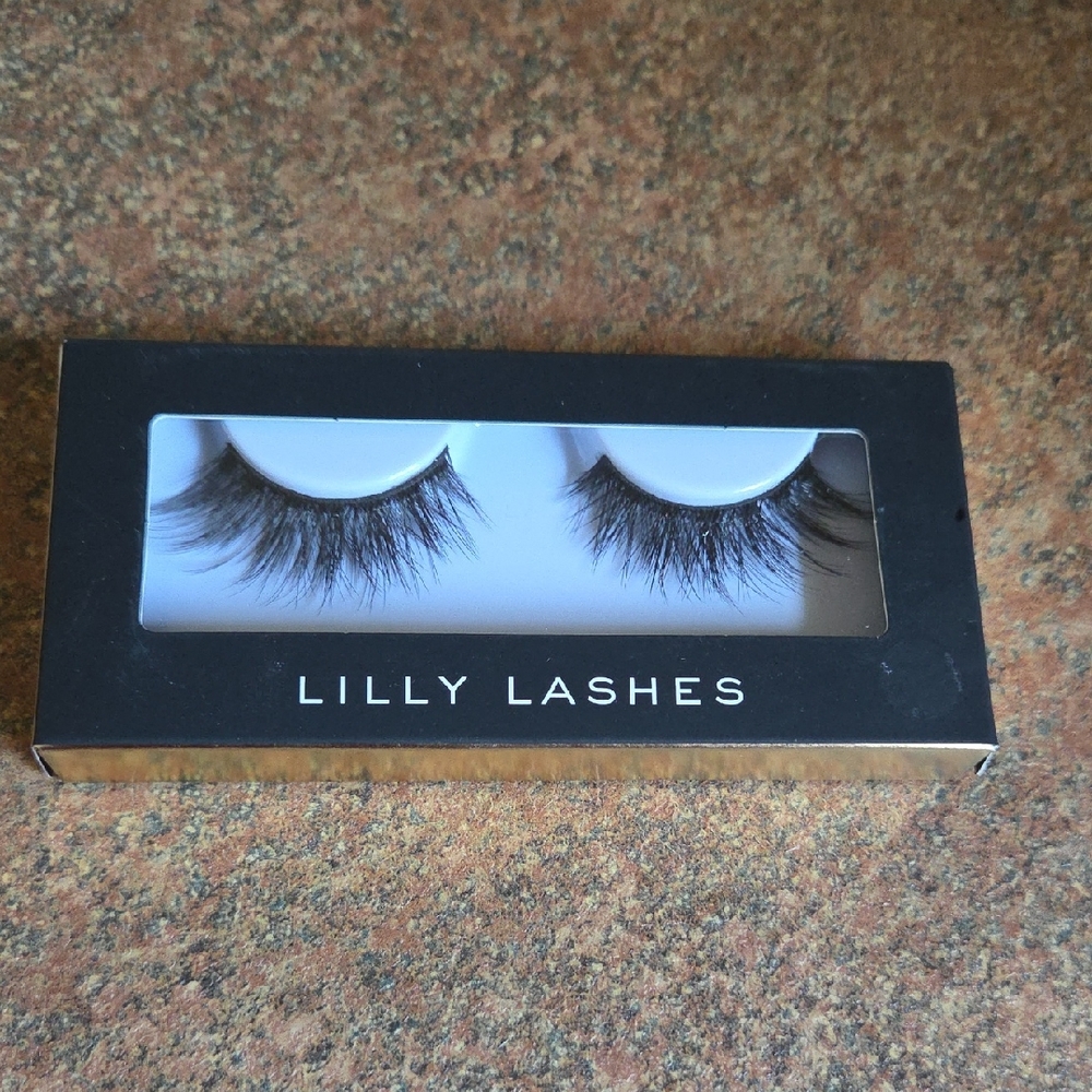 Lilly Lashes